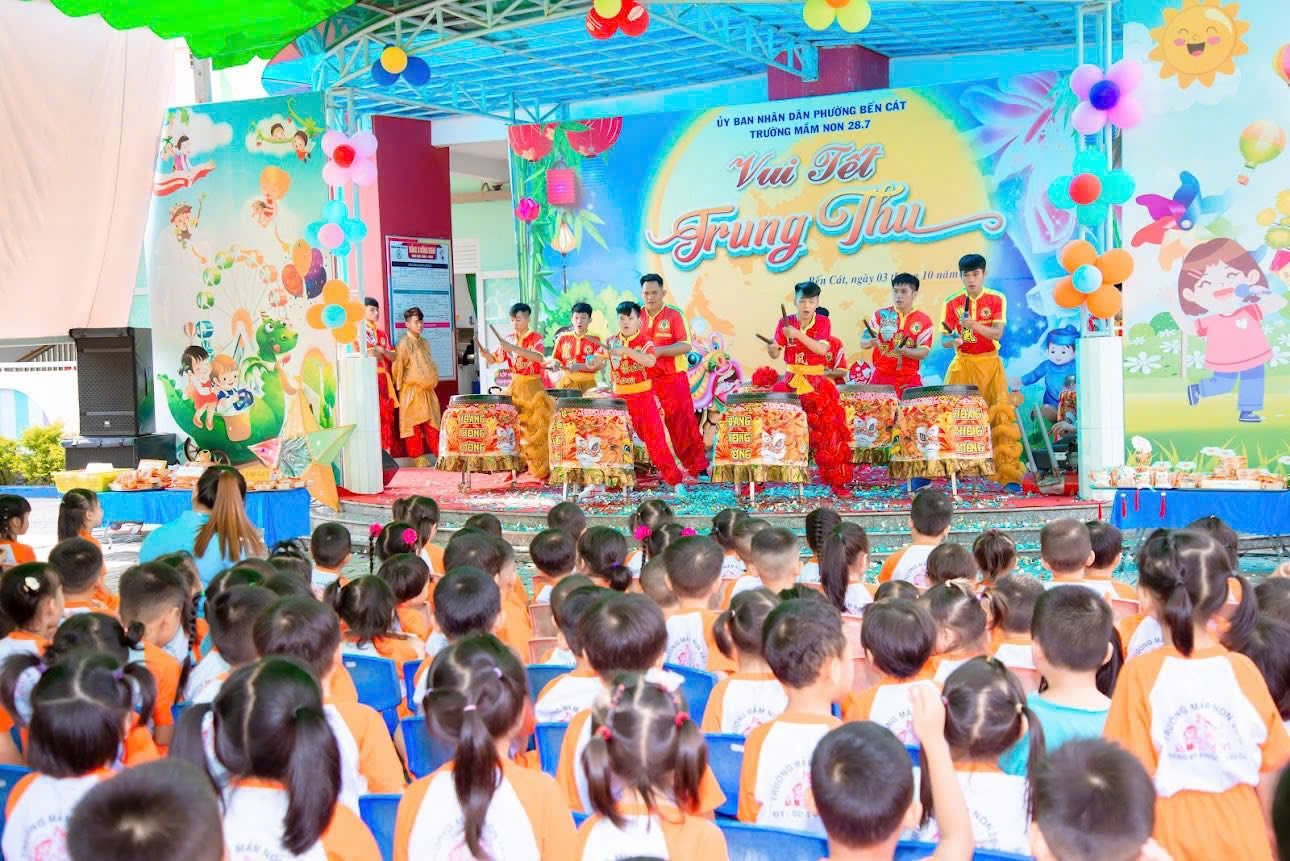 Trường mầm non 28.7 tổ chức chương trình "Vui Tết Trung thu" năm 2025