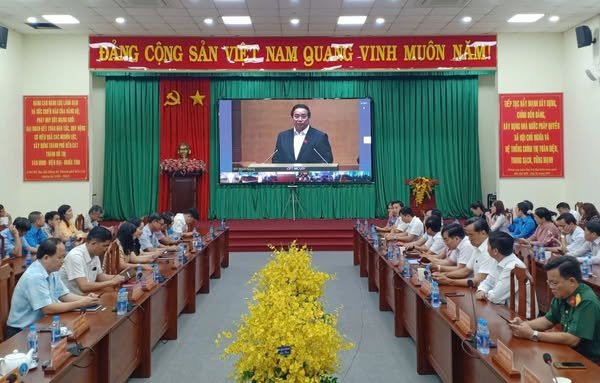 Bến Cát tham dự hội nghị trực tuyến toàn quốc quán triệt và triển khai các Nghị quyết của Trung ương
