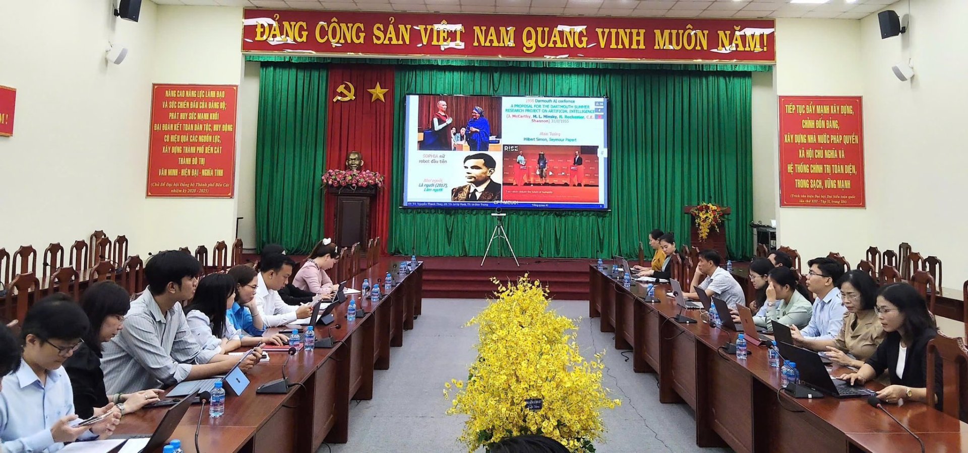 Tập huấn ứng dụng trí tuệ nhân tạo (AI) cho cán bộ các cấp ủy và cơ quan Đảng