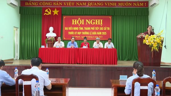 Đại biểu HĐND tỉnh, thành phố tiếp xúc cử tri phường Mỹ Phước trước kỳ họp thường lệ giữa năm 2025