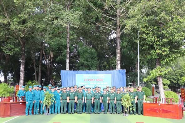 Ban CHQS thành phố phát động "Tết trồng cây đời đời nhớ ơn Bác Hồ"