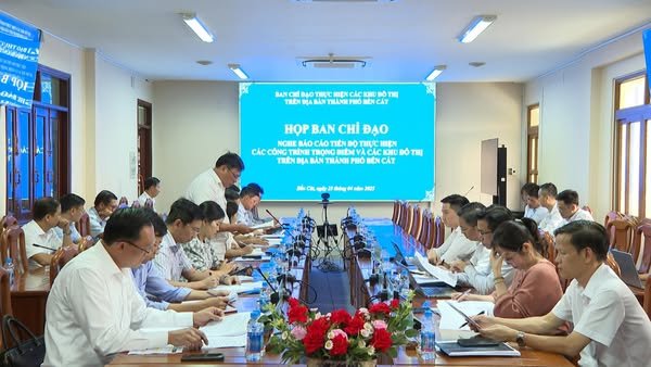 Lãnh đạo tỉnh làm việc với Bến Cát về tiến độ thực hiện các công trình trọng điểm và các khu đô thị