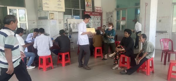 Gần 3.000 người cao tuổi tại phường Thới Hòa và xã Phú An được khám, quản lý sức khỏe