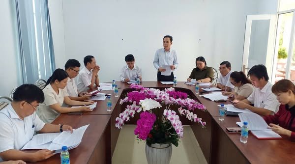 Lãnh đạo thành phố làm việc với Đảng ủy phường Chánh Phú Hòa về công tác xây dựng dự thảo Văn kiện Đại hội đại biểu Đảng bộ phường nhiệm kỳ 2025-2030