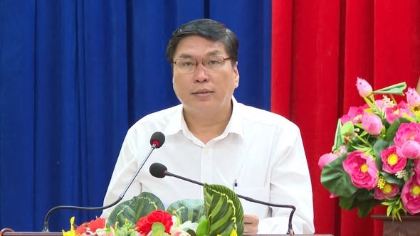 Bến Cát bế giảng lớp bồi dưỡng nhận thức về Đảng quý IV năm 2025