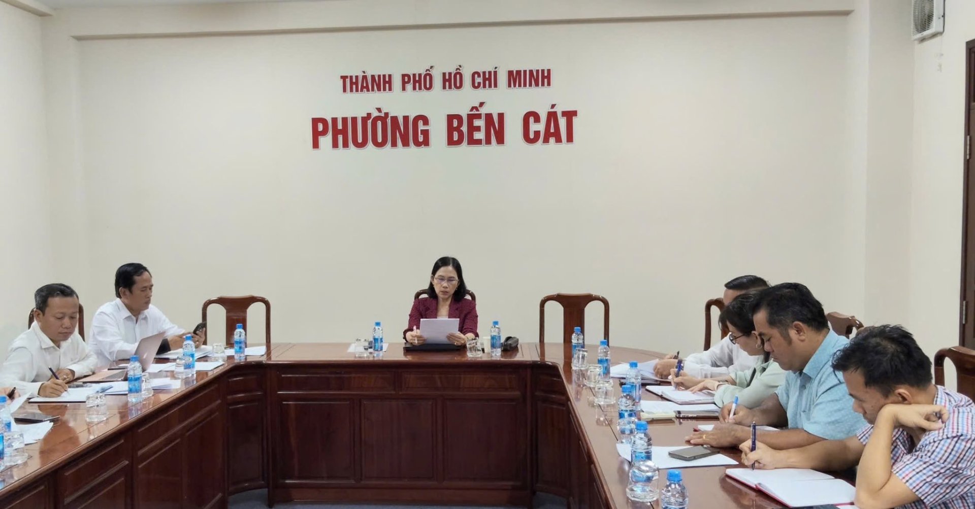 Chủ tịch UBND phường Bến Cát: nghiên cứu tổ chức các hoạt động văn hóa, văn nghệ, thể dục thể thao phù hợp để phục vụ người dân