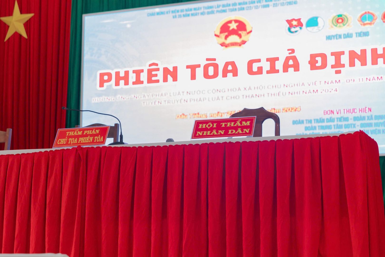 Có thể là hình ảnh về văn bản