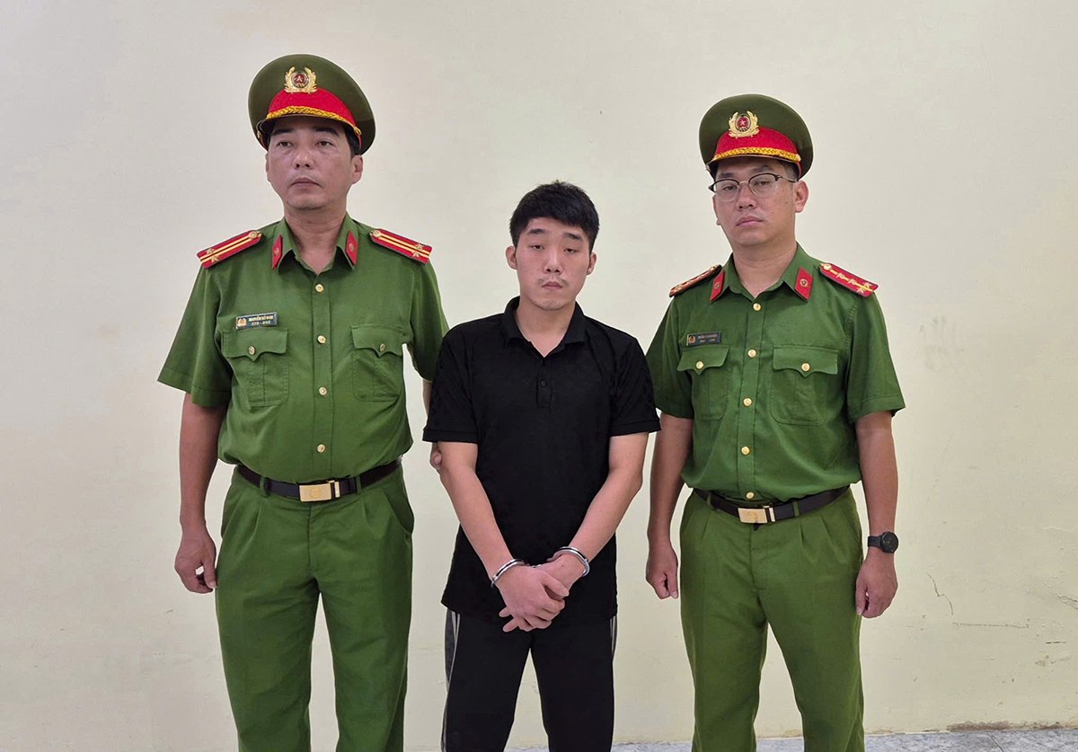 Khởi tố, bắt tạm giam chủ tài khoản TikTok "Dù Bầu Trời" vì đăng tải các nội dung kích động, gây chia rẽ vùng miền