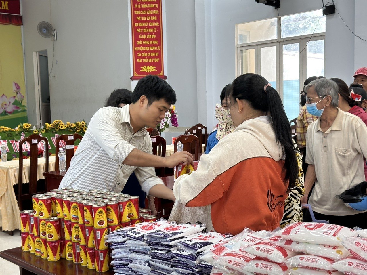 Xã Bình Mỹ  tổ chức "Phiên chợ 0 đồng"