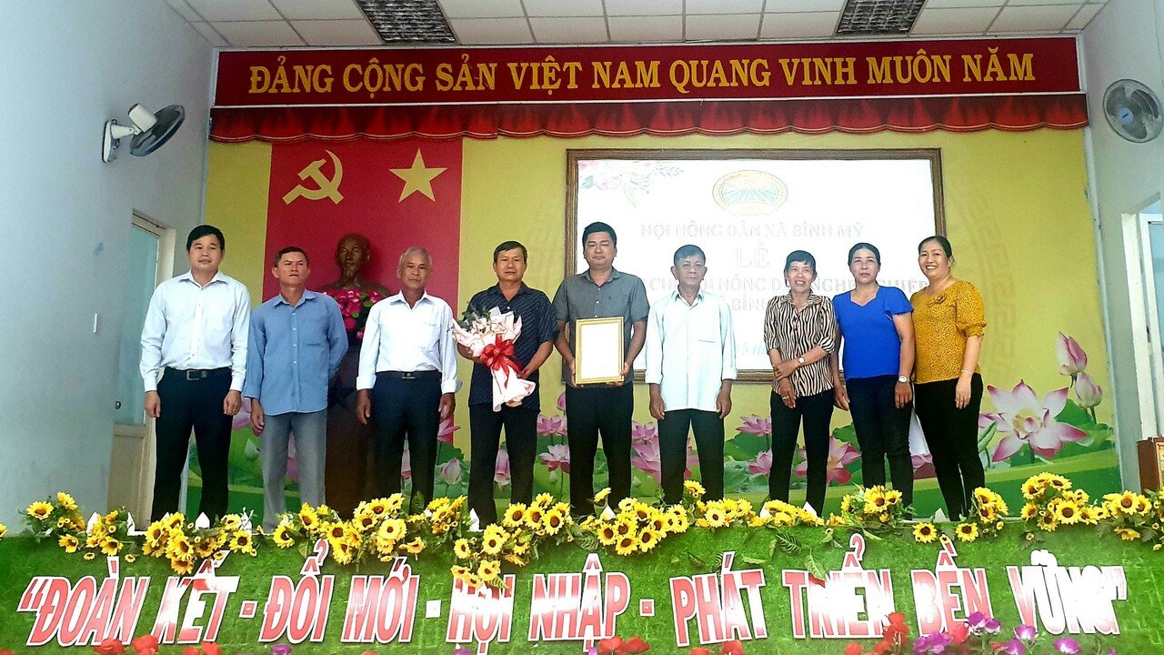 Hội Nông dân xã Bình Mỹ tổ chức Ra mắt Chi hội nông dân nghề nghiệp; tổng kết công tác Hội và phong trào nông dân năm 2023.