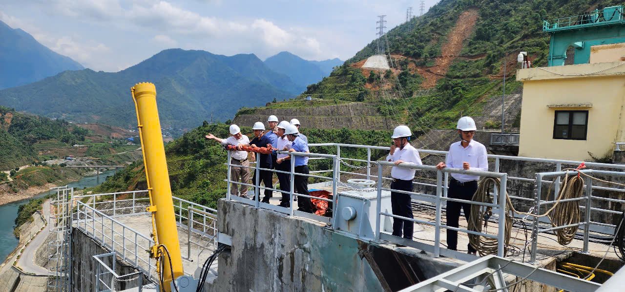 Kiểm tra công tác chuẩn bị trước mùa mưa bão tại Công ty Thủy điện Huội Quảng - Bản Chát