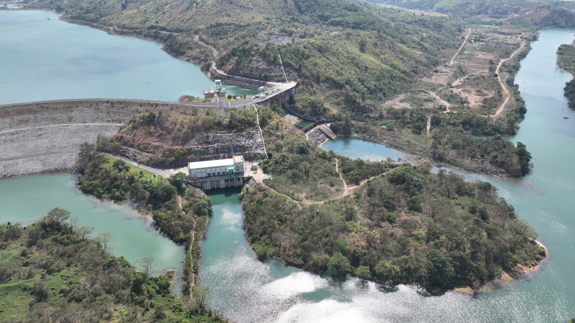 Thủy điện Buôn Tua Srah: Điều tiết nước đáp ứng nhu cầu hạ du trong cao điểm mùa khô