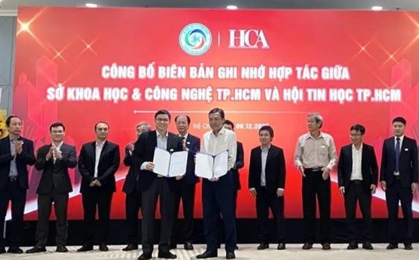 Hội Tin học TPHCM đồng h&agrave;nh c&ugrave;ng Th&agrave;nh phố đẩy mạnh ph&aacute;t triển kinh tế số- Ảnh 1.