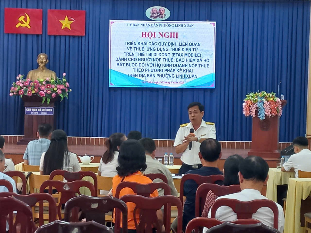 HỘI NGHỊ TRIỂN KHAI CÁC QUY ĐỊNH LIÊN QUAN VỀ THUẾ, ỨNG DỤNG THUẾ ĐIỆN TỬ ETAX MOBILE