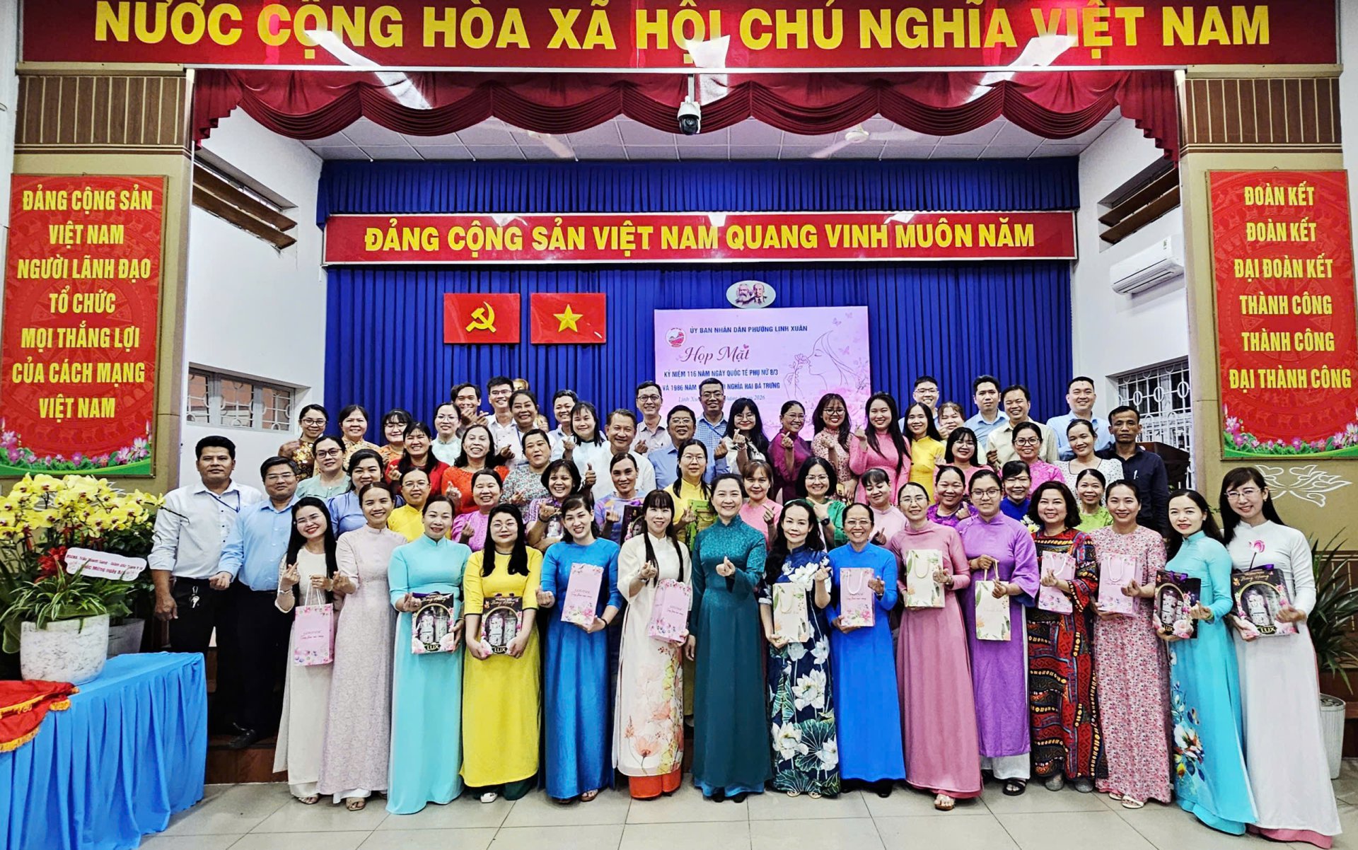 HỌP MẶT KỶ NIỆM 116 NĂM NGÀY QUỐC TẾ PHỤ NỮ 8/3