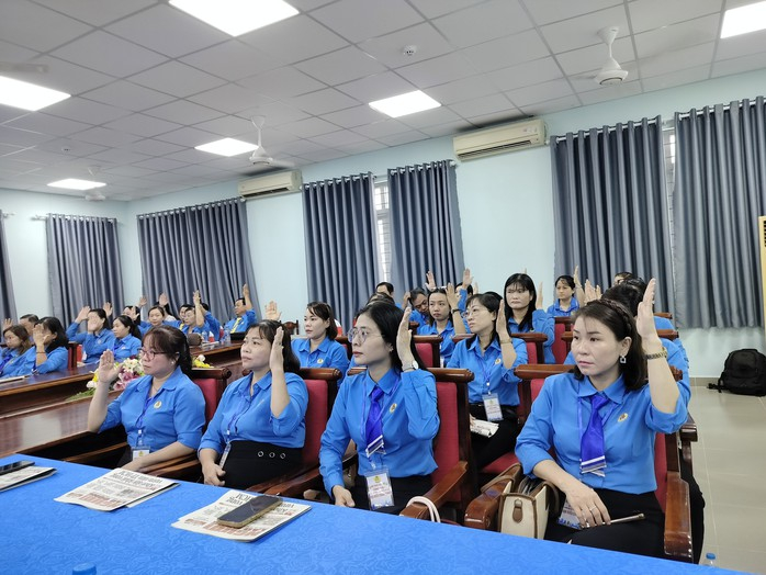 C&ocirc;ng đo&agrave;n phường Ph&uacute; L&acirc;m tổ chức th&agrave;nh c&ocirc;ng hội nghị đại biểu C&ocirc;ng đo&agrave;n lần thứ I - Ảnh 2.