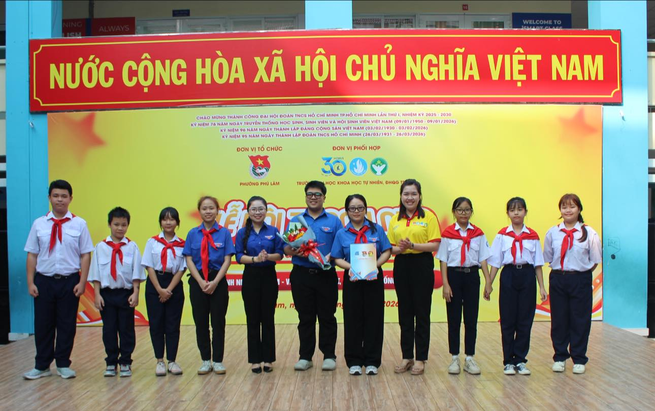 C&oacute; thể l&agrave; h&igrave;nh ảnh về &lrm;một hoặc nhiều người v&agrave; &lrm;văn bản cho biết '&lrm;MỪNG NƯỚC CỘNG H&Ograve;A X&Atilde; HỘI CHỦ NGHĨA VIỆT NAM &Phi;OЙ&Nu; лHopH CSH HI MINH MA ለህ ENVA AHOI NG&Agrave;Y THAHHA ẢN1 THỨ NIHI&Ecirc;M THAM MAB ידיר ĐO&Agrave;N INCSH ĐON T 2025 2030 09/01/2026) CHỨC #MINHC 26/03/1931- 26/03/2026) DON PHỐI HOP PHƯ&Ocirc;NG L&Agrave;M TRƯON HỌC KHOA DC NHI&Ecirc;N DHGG 편원 NHNI ONI m, 02&lrm;'&lrm;&lrm;