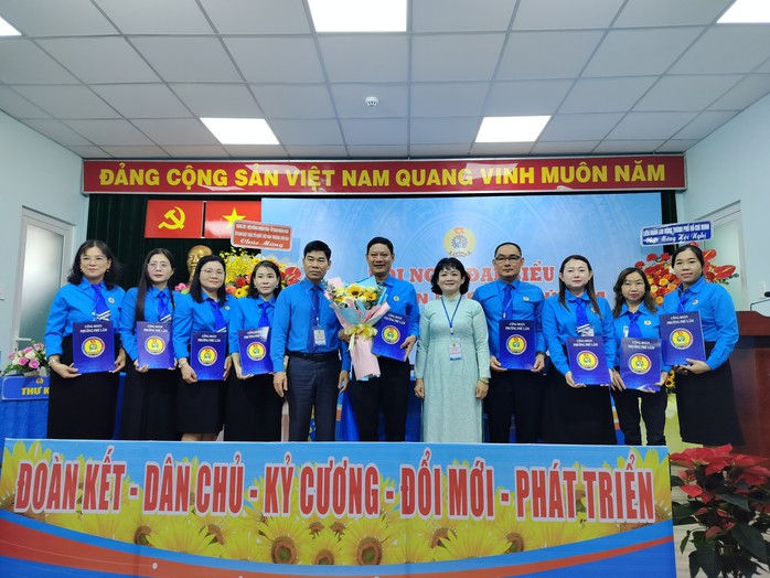 C&ocirc;ng đo&agrave;n phường Ph&uacute; L&acirc;m tổ chức th&agrave;nh c&ocirc;ng hội nghị đại biểu C&ocirc;ng đo&agrave;n lần thứ I - Ảnh 3.