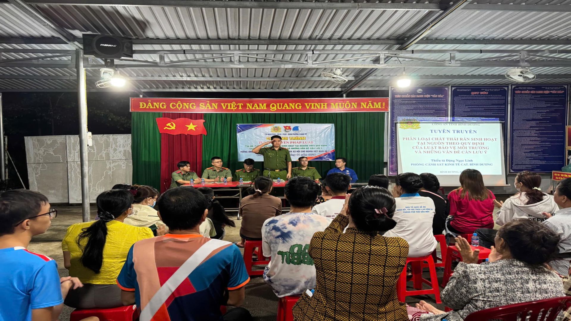 ĐOÀN PHƯỜNG CHÁNH MỸ TỔ CHỨC TUYÊN TRUYỀN PHÂN LOẠI RÁC THẢI TẠI NGUỒN CHO THANH NIÊN CÔNG NHÂN NĂM 2024 - HƯỞNG ỨNG NGÀY PHÁP LUẬT NƯỚC CỘNG HOÀ XÃ HỘI CHỦ NGHĨA VIỆT NAM 9/11